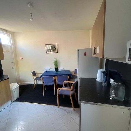 Simple Inn Вейкфілд Екстер'єр фото